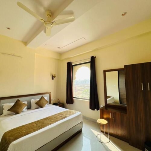 Deluxe King Room (Maya Palace)
